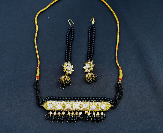 Small Black Choker Style Jadavi Lacha