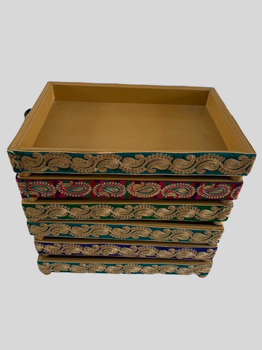 Rental Wooden trays with lace border (each)